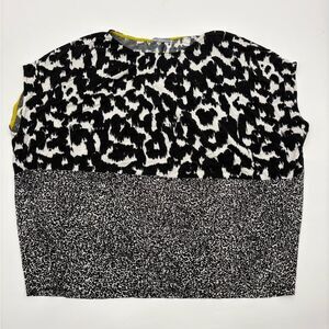 Zara | Black and White Patterned Women's Top